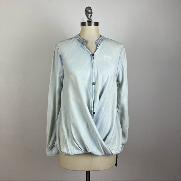 BlankNYC Chambray Button Front Top - Picture 1 of 7